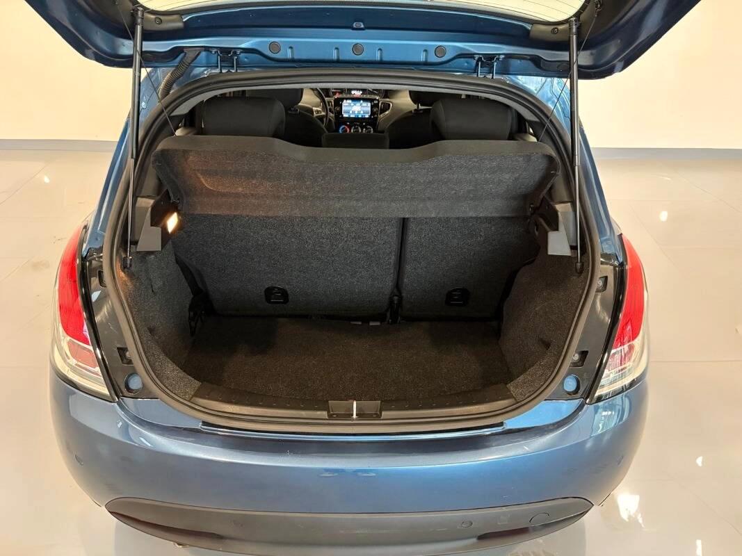 Lancia Ypsilon III 1.0 firefly hybrid Gold s&s 70cv 5p.ti