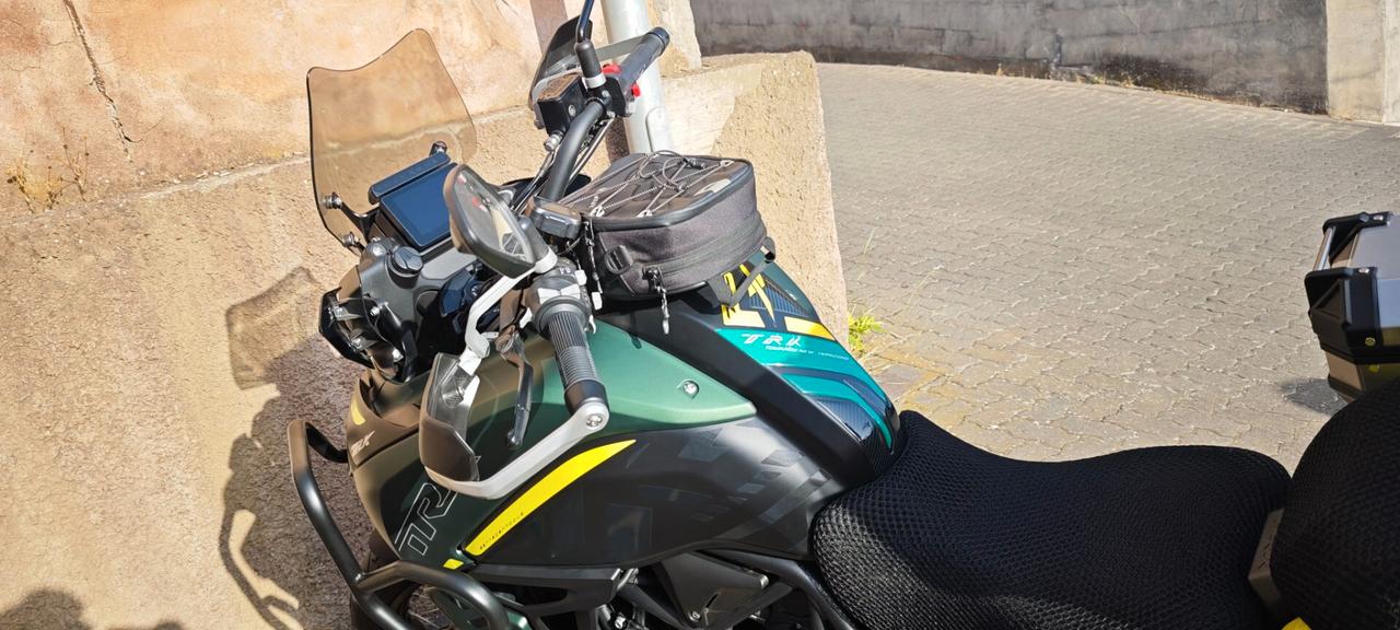Benelli TRK 702 X