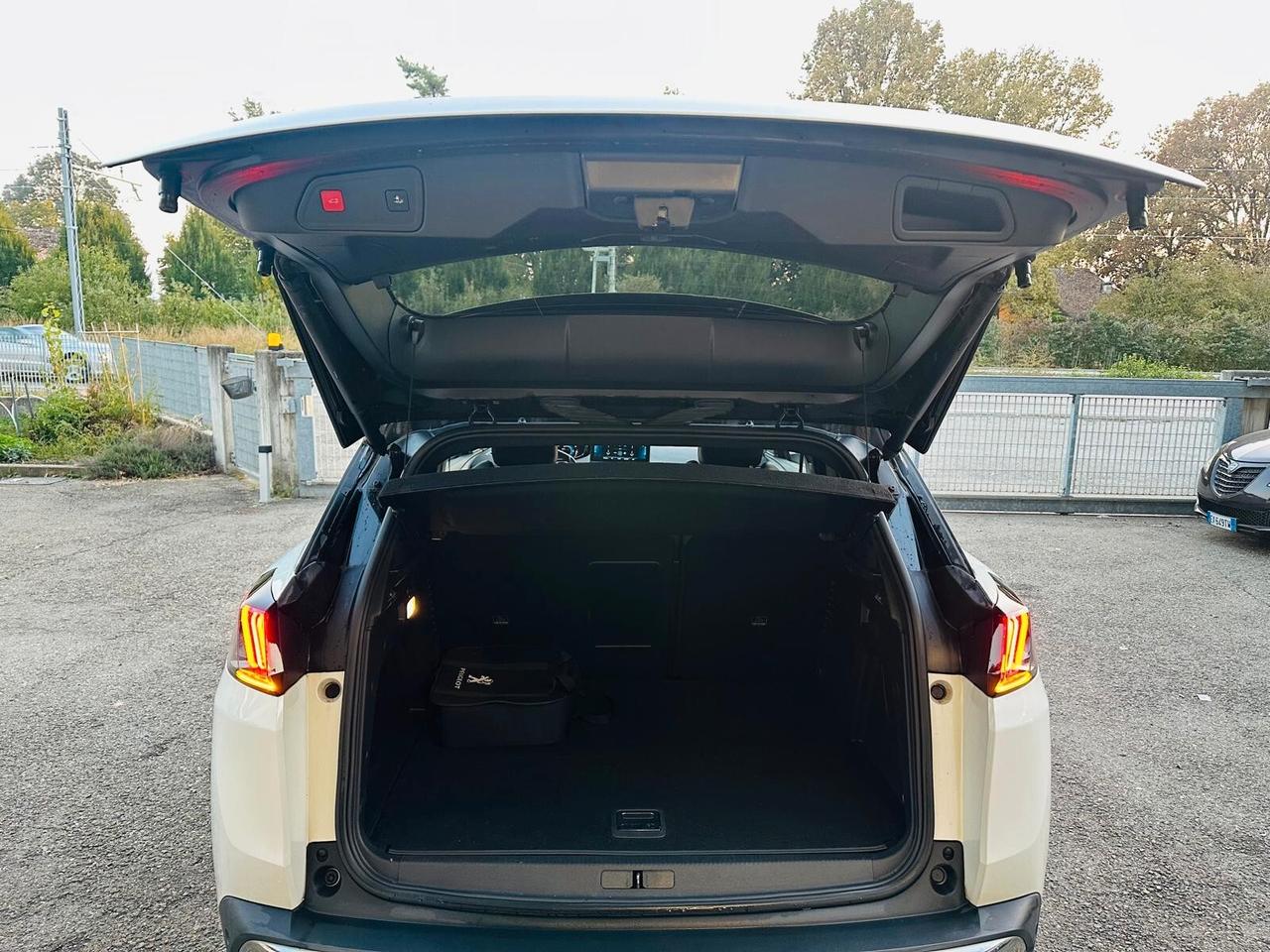 Peugeot 3008 Hybrid 225 e-EAT8 GT