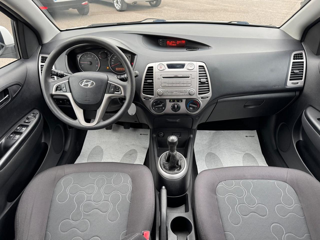Hyundai i20 1.2 BENZ 5P KM 81000 2010