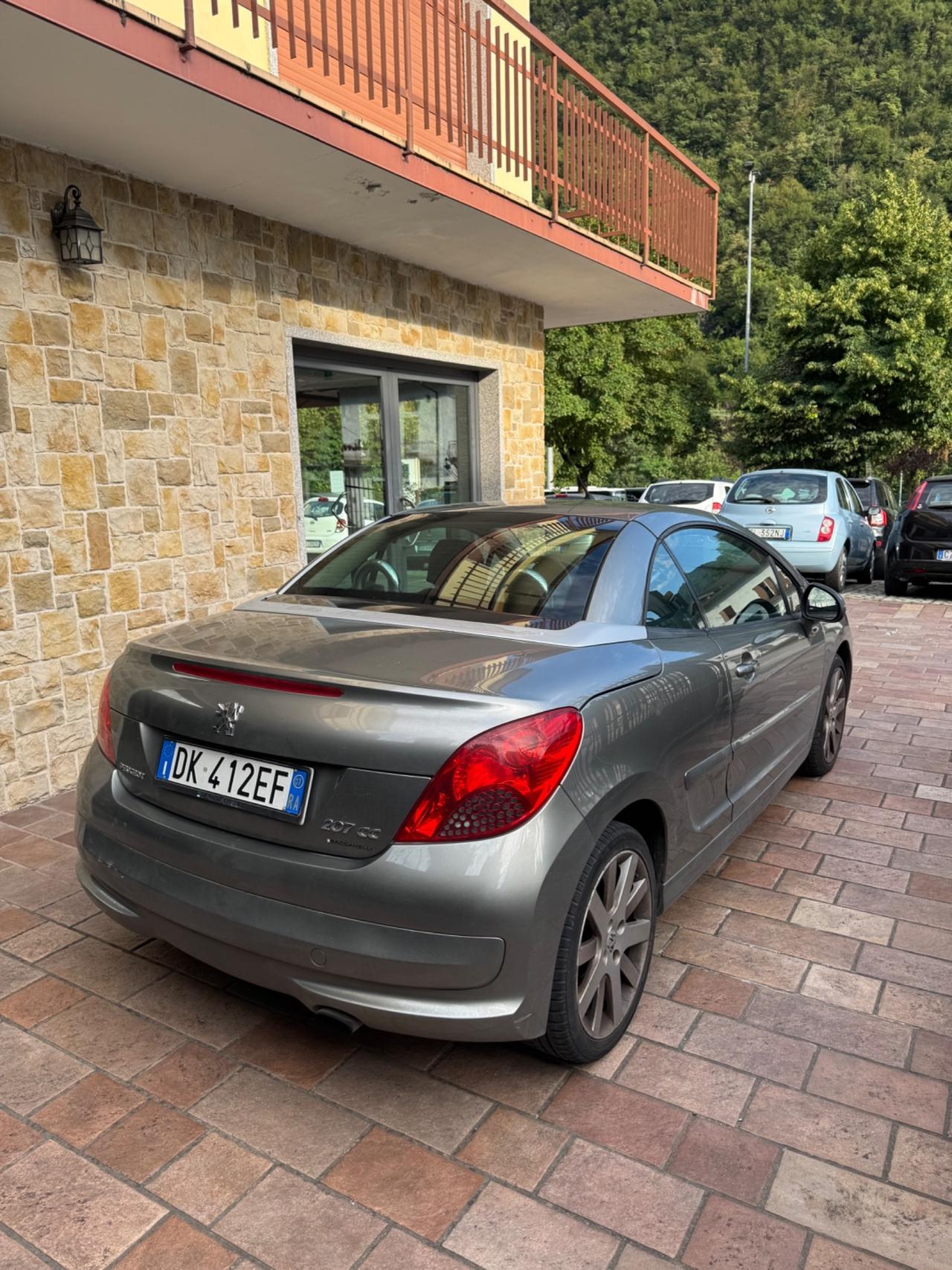 Peugeot 207 1.6 THP 150CV CC Féline