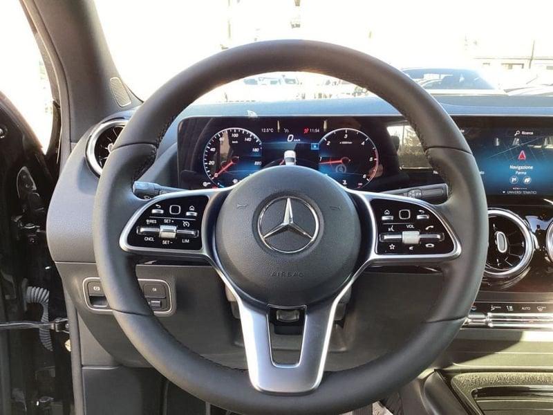 Mercedes-Benz GLA 200 D SPORT PLUS 4MATIC AUTO