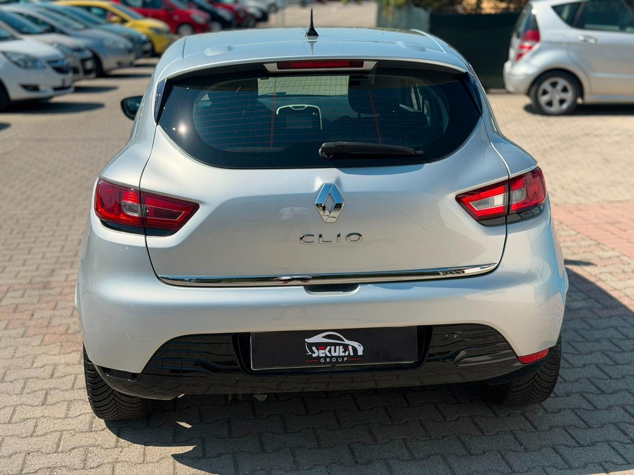 Renault Clio 1.2 75CV 5 porte Zen