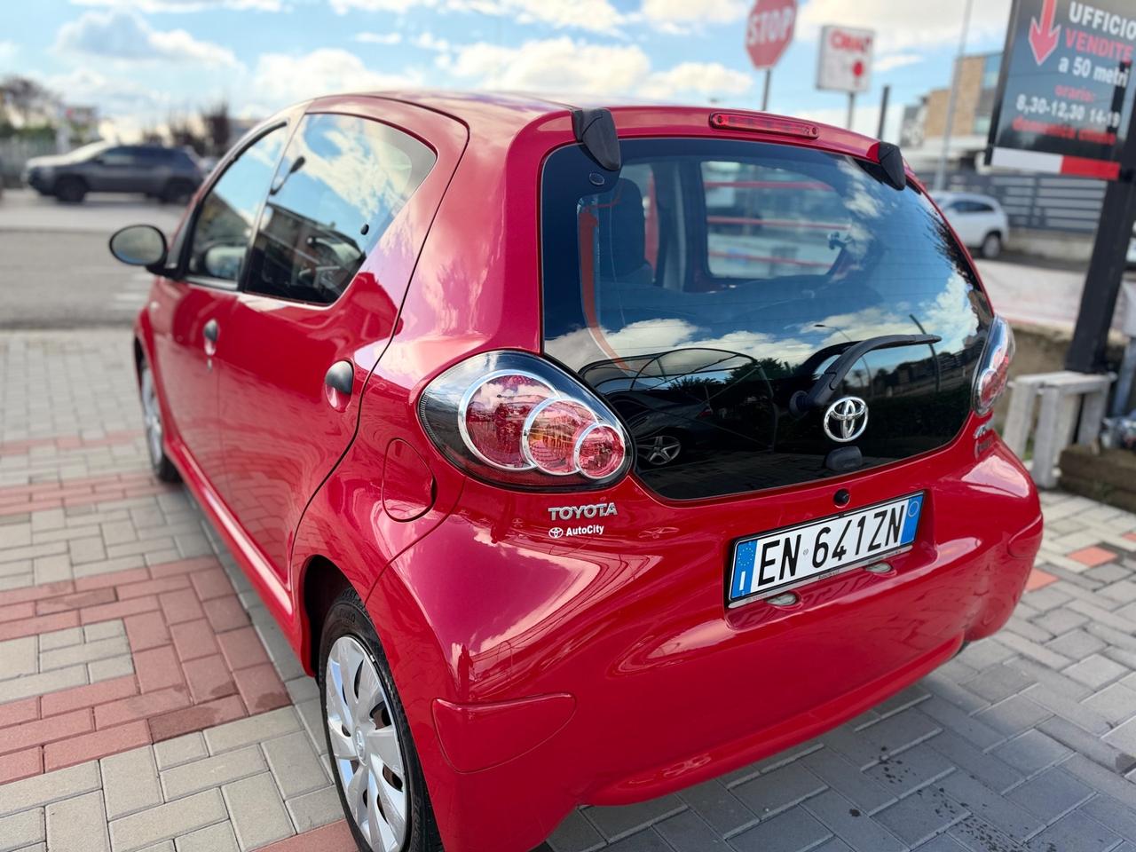 Toyota Aygo 1.0 12V VVT-i 5 porte Active Connect