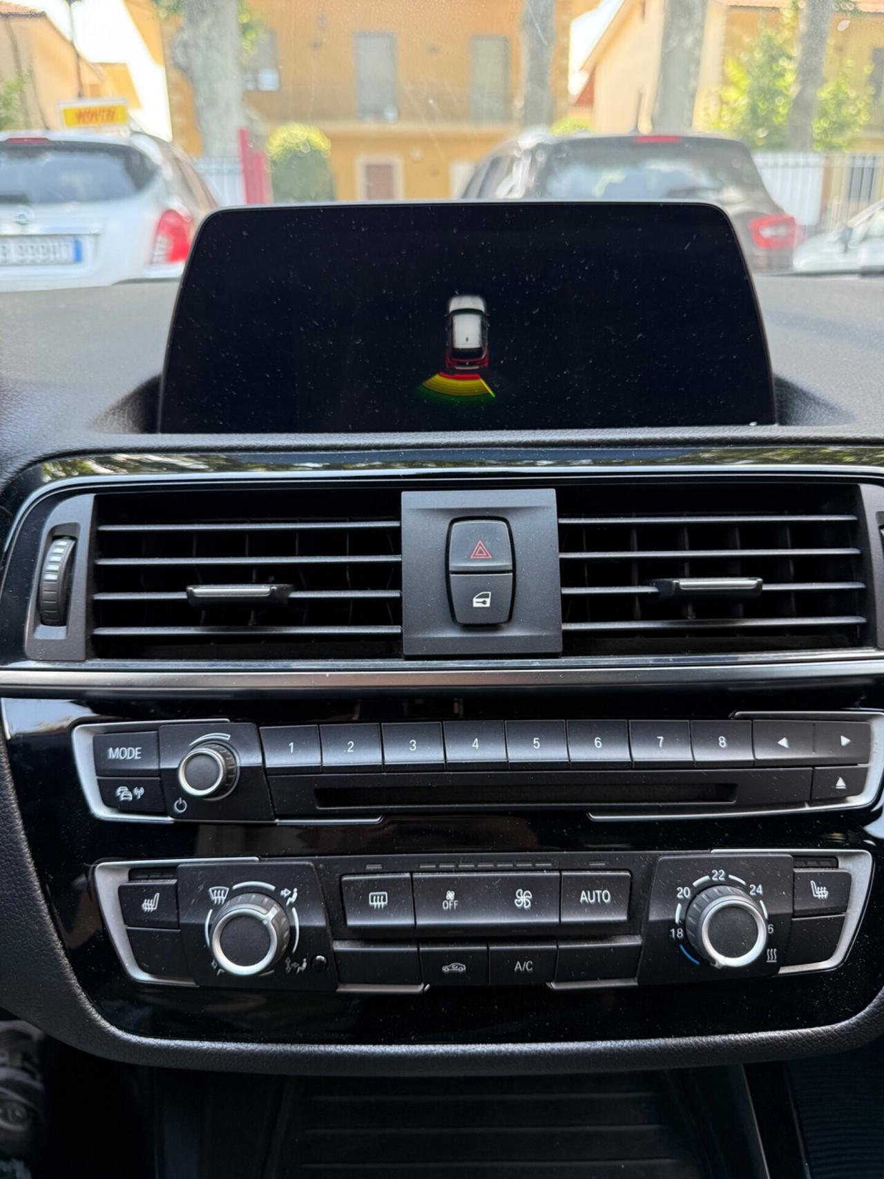 Bmw 116 116d 5p. Urban