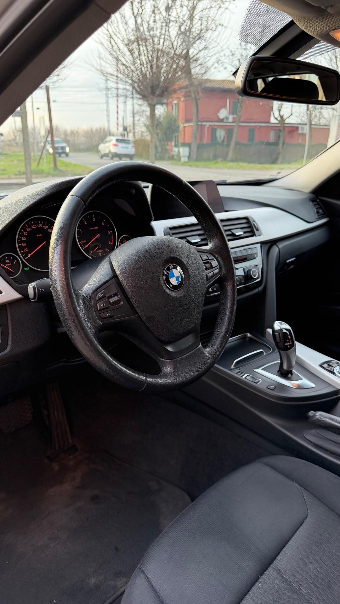 Bmw 320d xDrive Touring Sport
