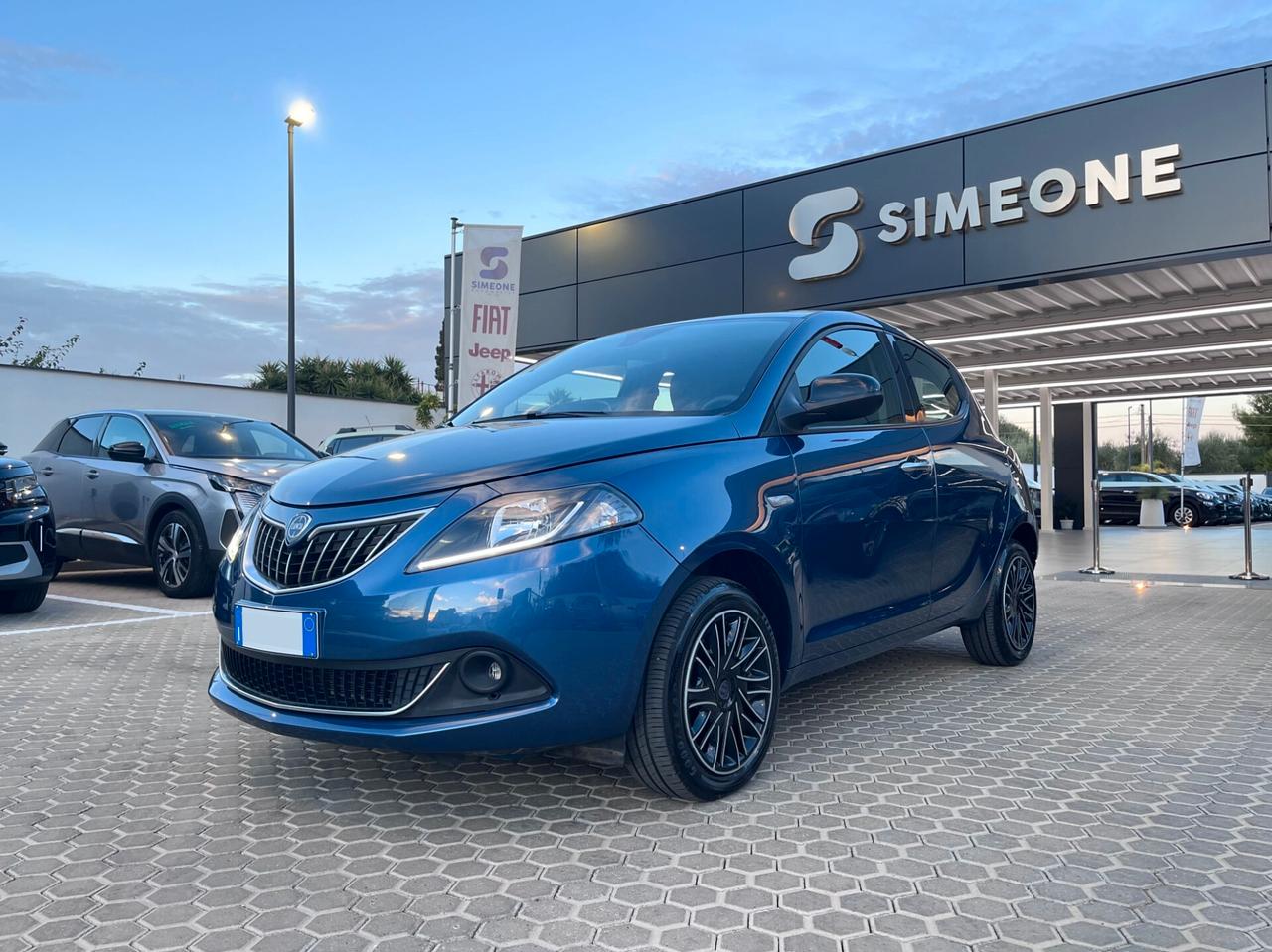 Lancia Ypsilon 1.0 FireFly 5 porte S&S Hybrid Gold