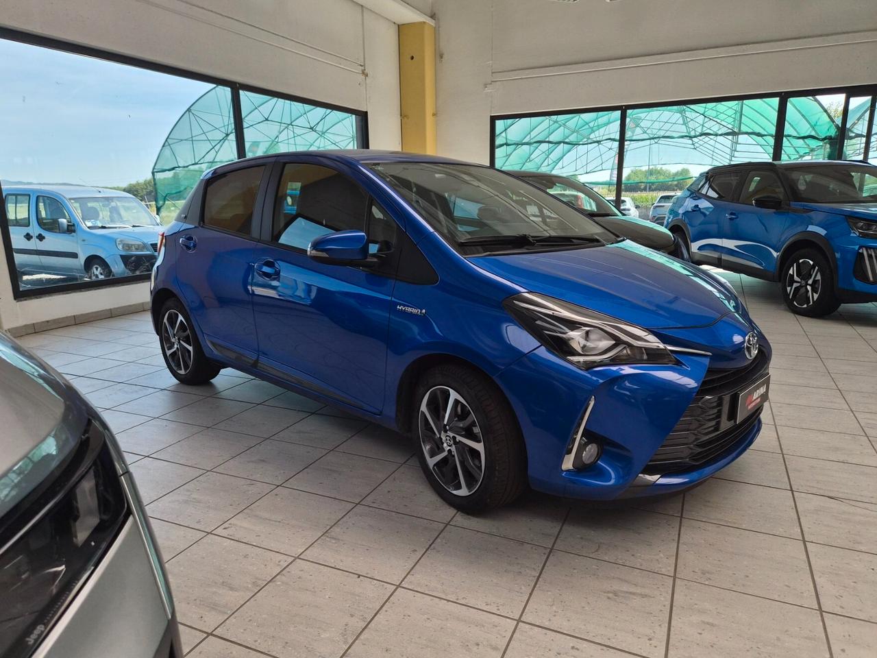 Toyota Yaris 1.5 Hybrid 5 porte Cool