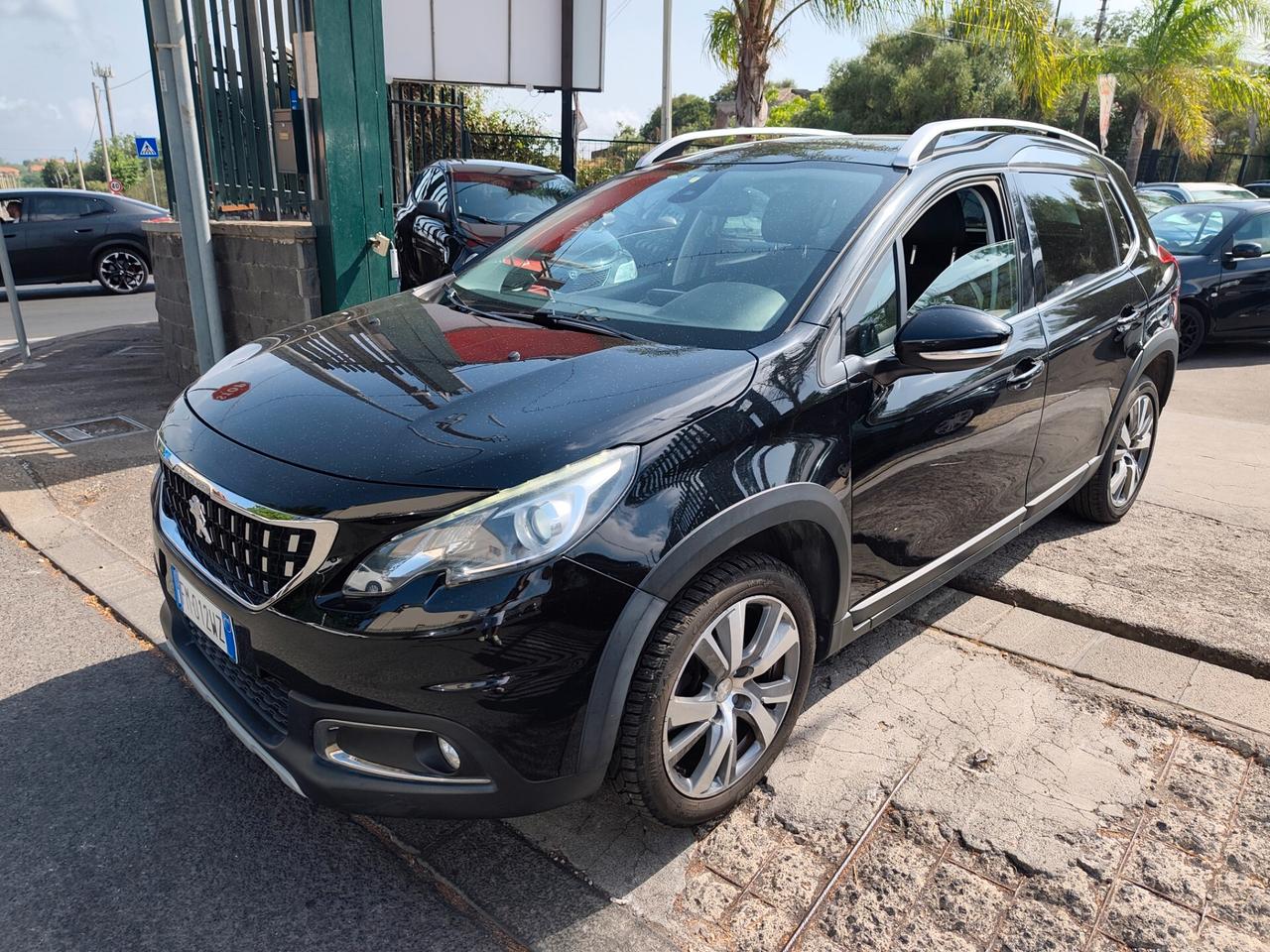 Peugeot 2008 BlueHDi 120 S&S Black Matt