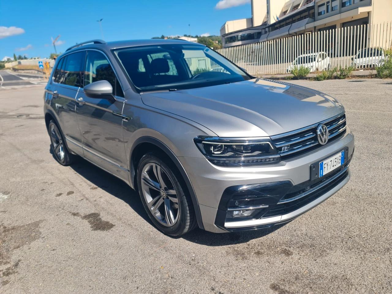 Volkswagen Tiguan 2.0 TDI 150 CV SCR DSG 4MOTION R-Line