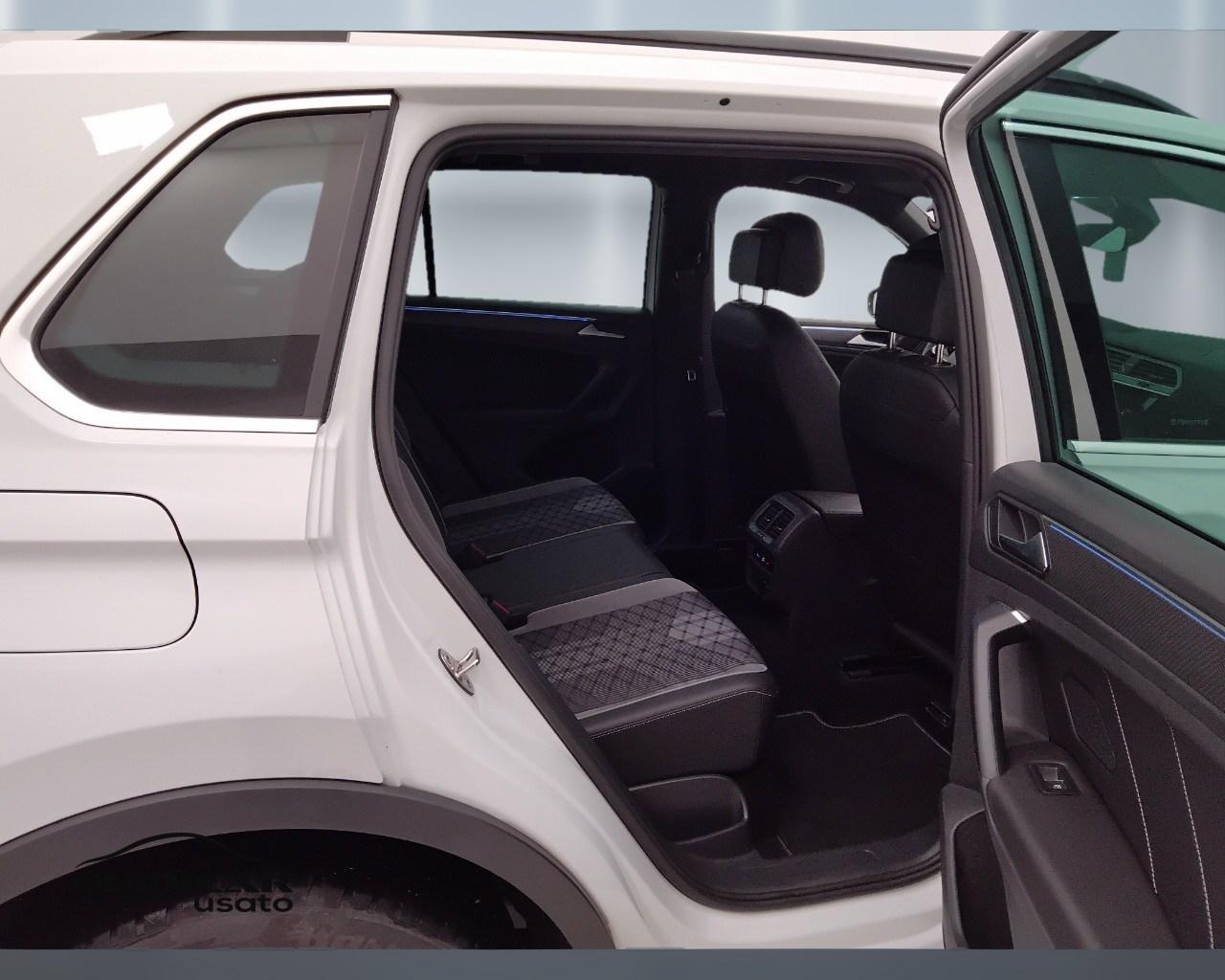 VOLKSWAGEN Tiguan II 2021 - Tiguan 2.0 tdi R-Line 4motion 150cv dsg