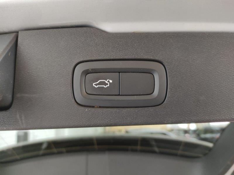 VOLVO V60 (2018-->) - V60 D3 AWD Geartronic Business