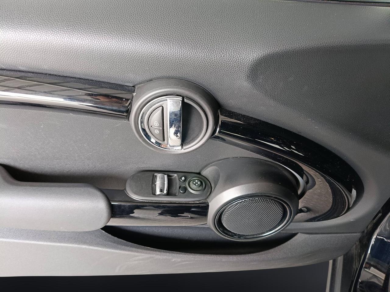 MINI Mini 3p 1.5 Cooper Classic Premium Mid Package auto