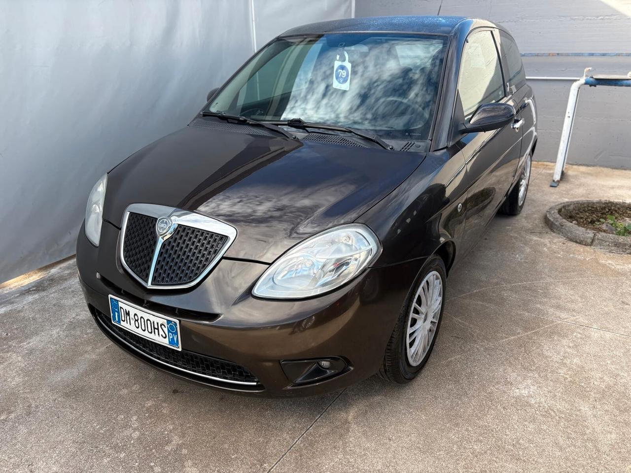 Lancia Ypsilon 1.4 Argento