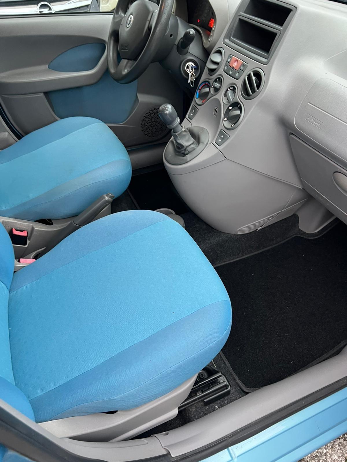 FIAT PANDA 1.2 BENZINA ANNO 2004 X NEOPATENTATI