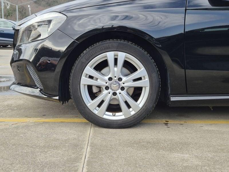 Mercedes-Benz Classe A A 180 d Sport auto my16
