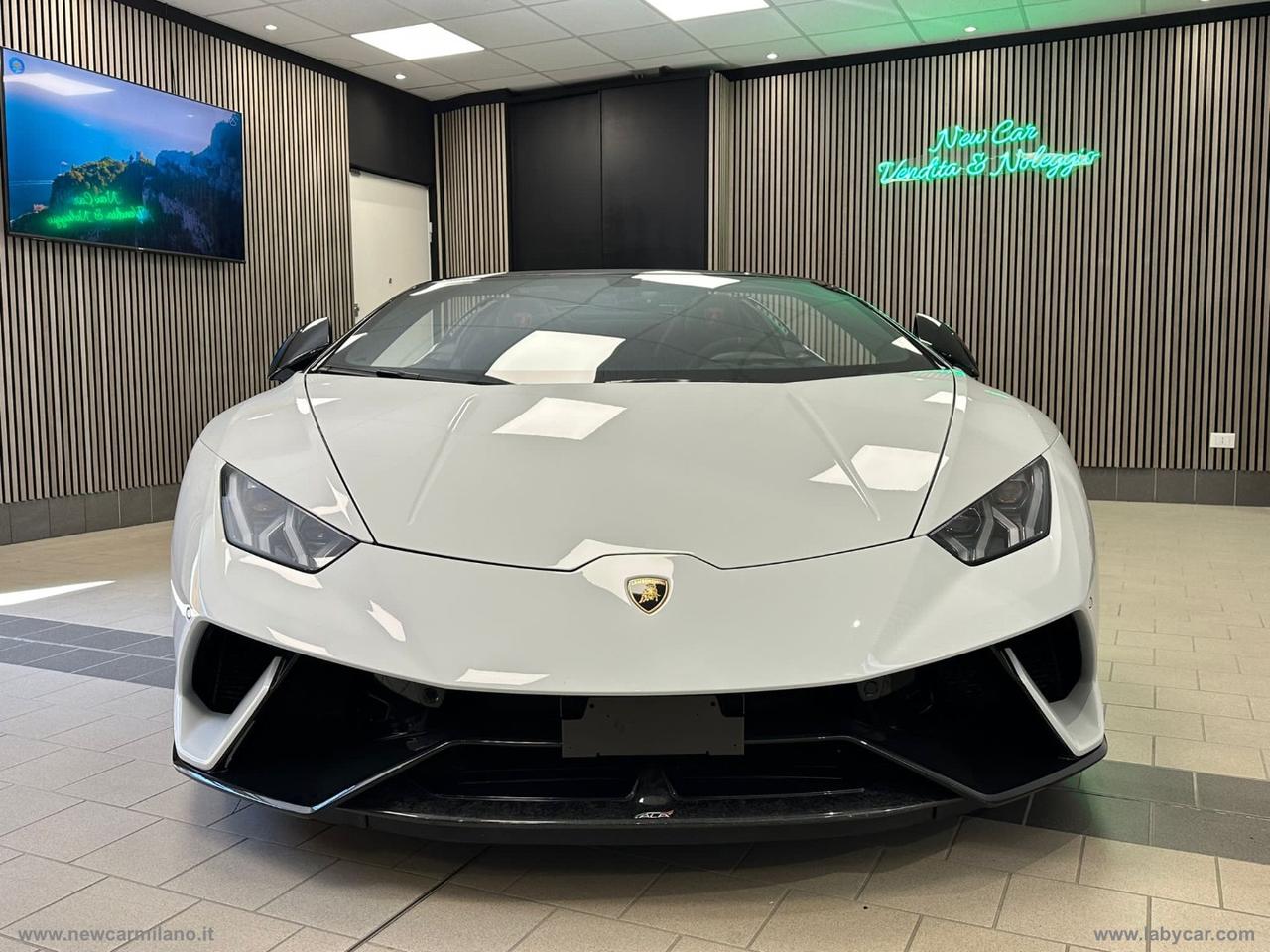 LAMBORGHINI Huracán 5.2 V10 Performante Spyder