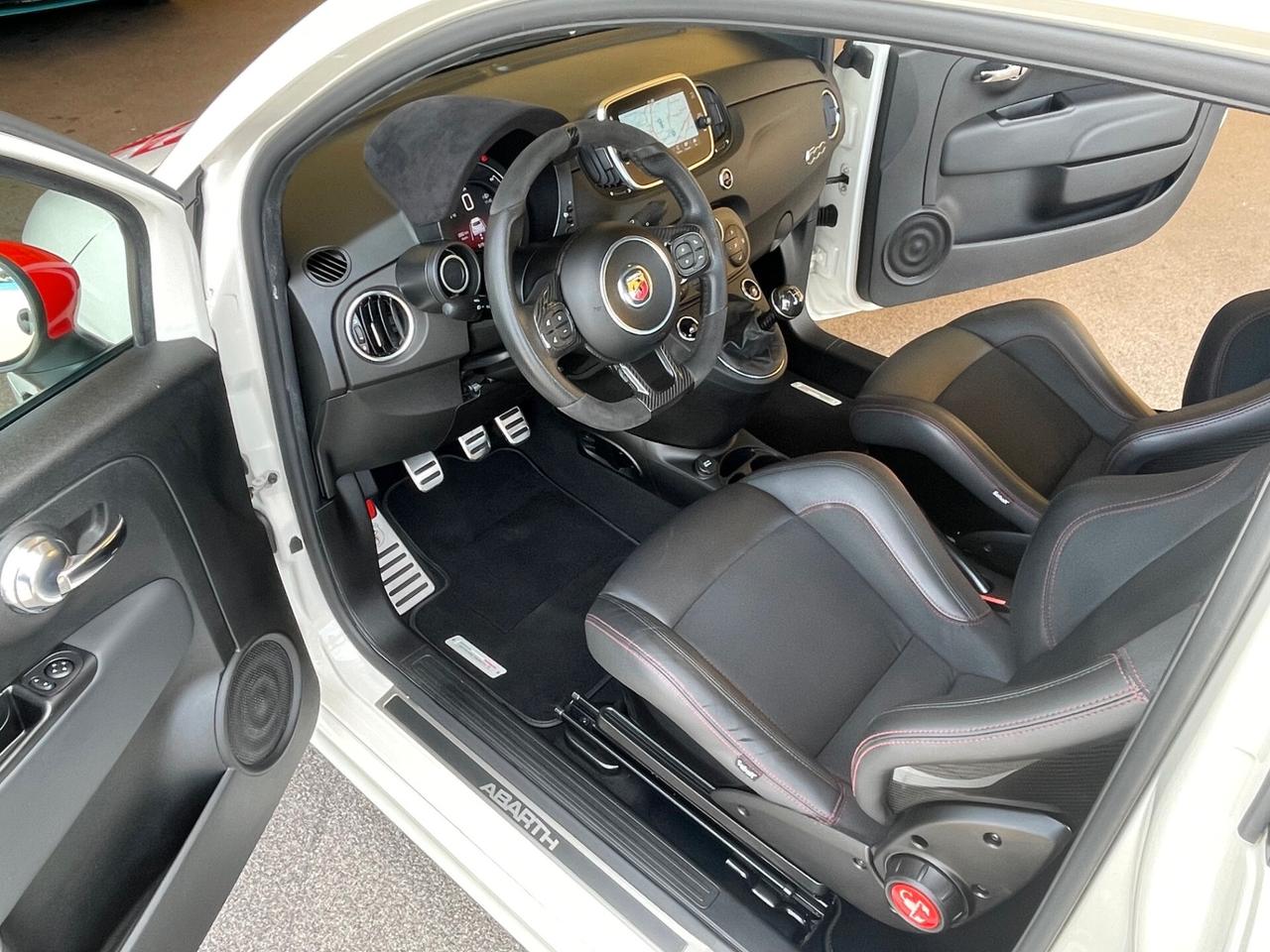 Abarth 595 1.4 Turbo T-Jet 180 CV Esseesse