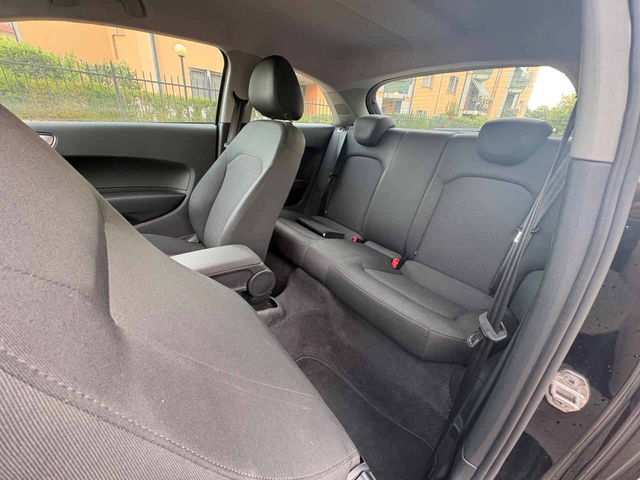 Audi A1 1.6 TDI 105 CV Admired 1prop perfetta