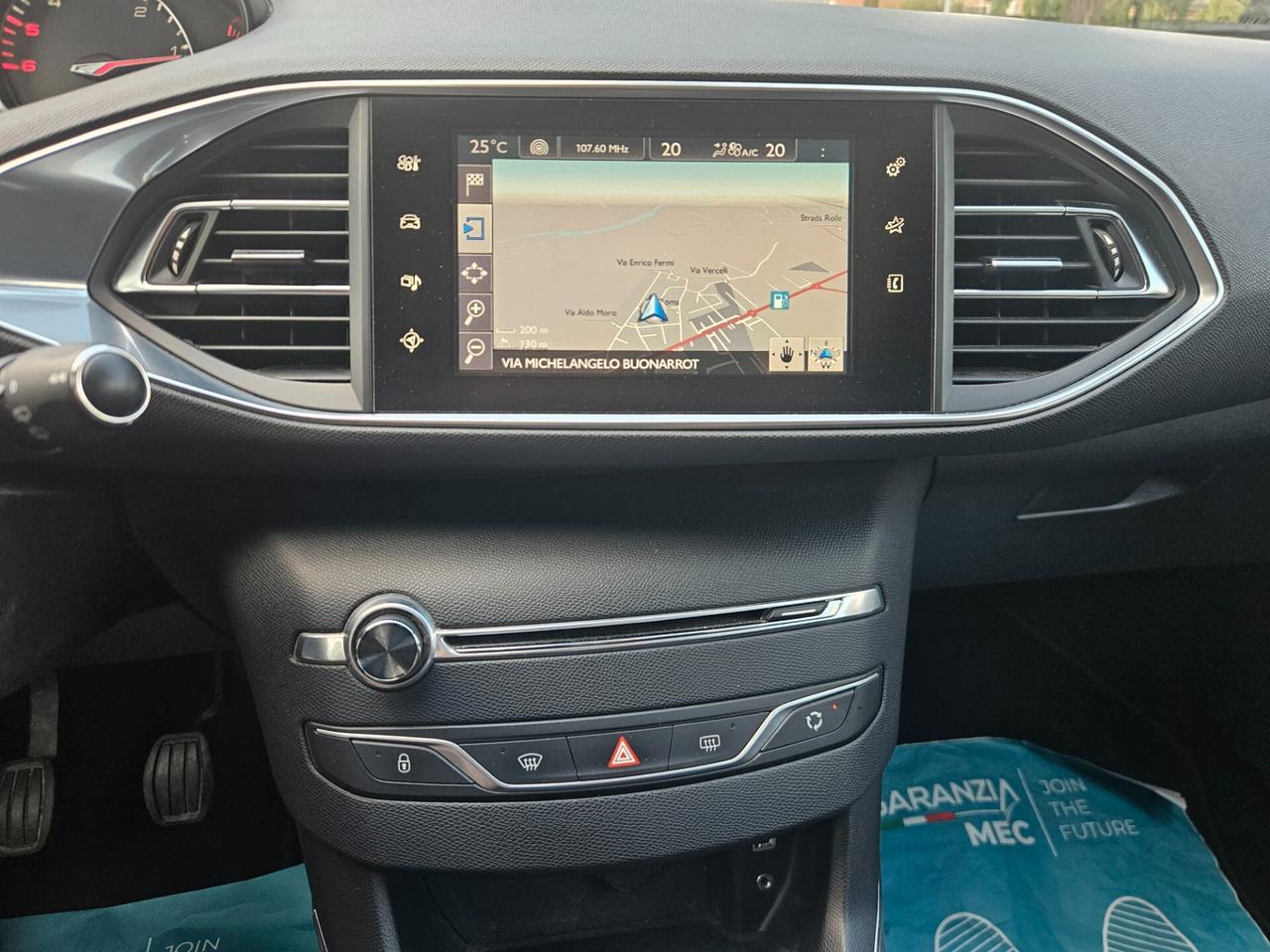 Peugeot 308 BlueHDi 120 CV Bianco Perla E6B