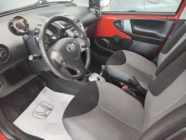 Toyota Aygo 1.0 12V VVT-i 5 porte Lounge Connect MMT