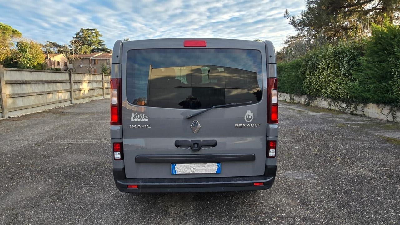 Renault Trafic 1.6 dCi 120CV Intens Passenger