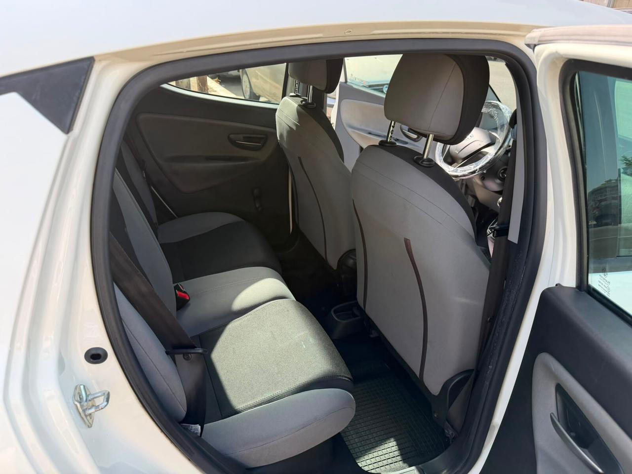 Lancia Ypsilon 1.2 69 BENZINA CV 5 porte S&S Silver - ANNO 2013 - NEOPATENTATO