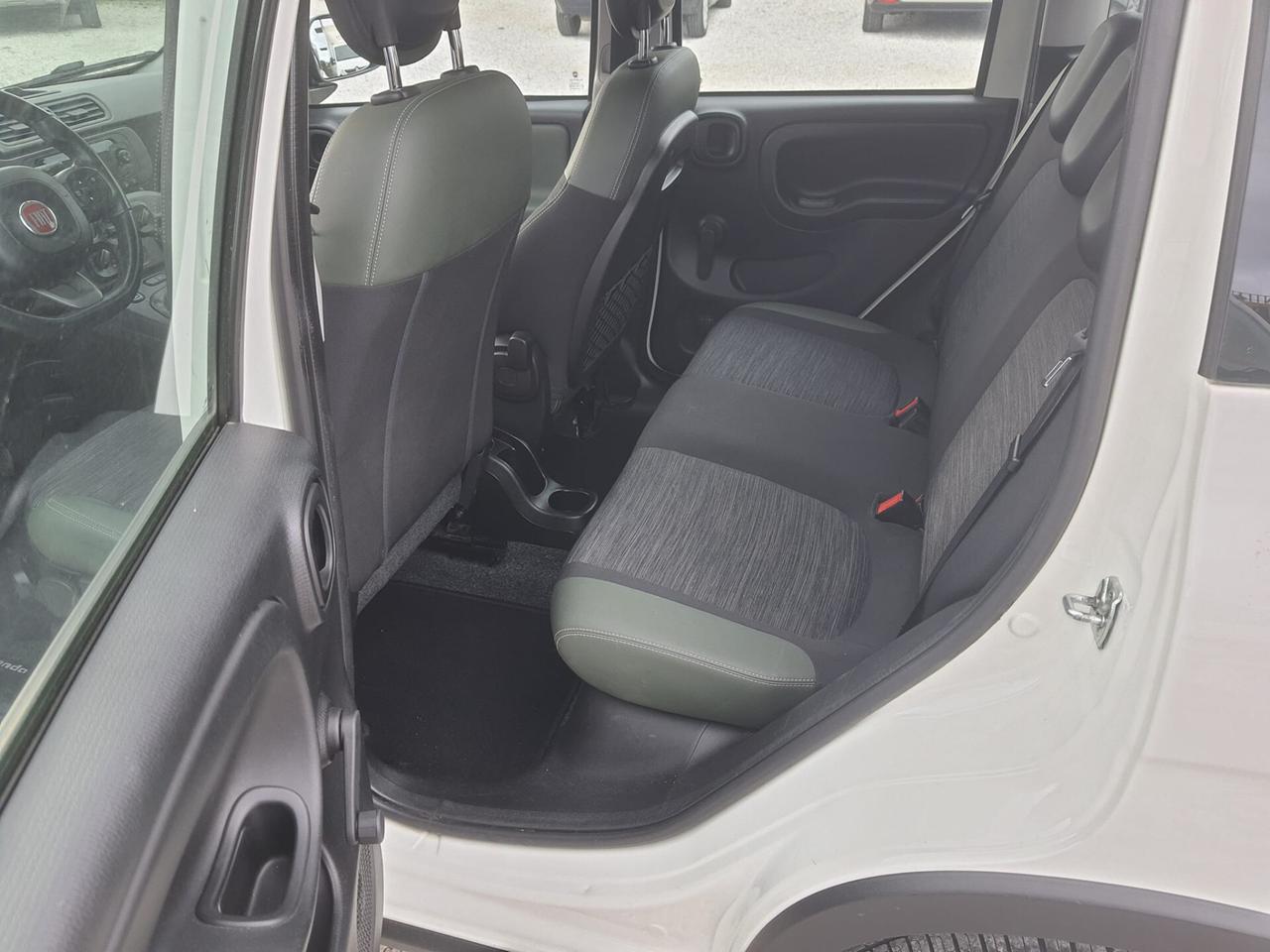 fiat panda 4x4 aziendale fatturabile con iva esposta verttura italiana 1.3 diesel 95 cv prezzo al netto di € 2000 di rottamazione