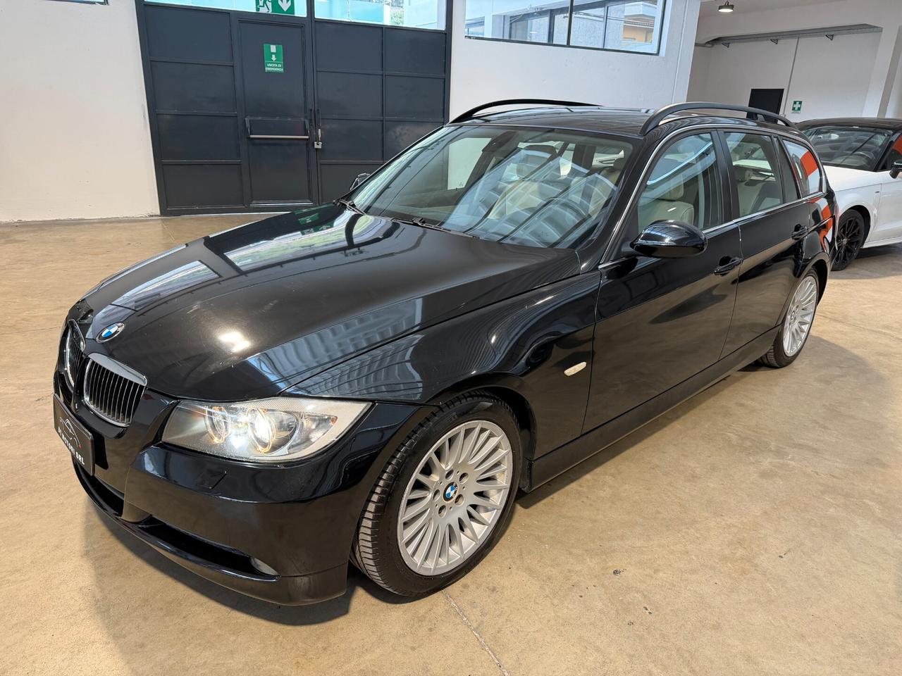 Bmw 325 i Touring MANUALE-TRAZ.POST- 6 CILINDRI