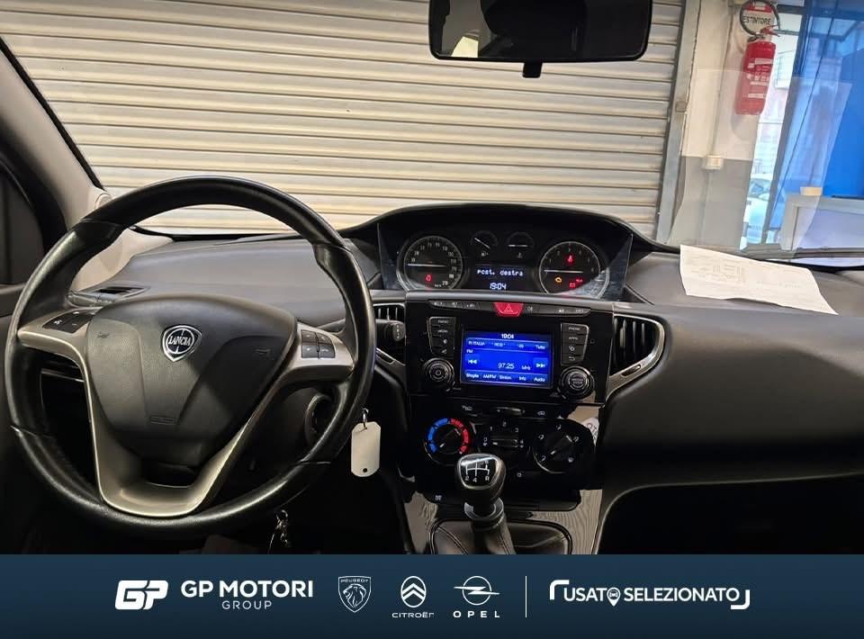 Lancia Ypsilon 1.2 69 CV 5 porte S&S Gold