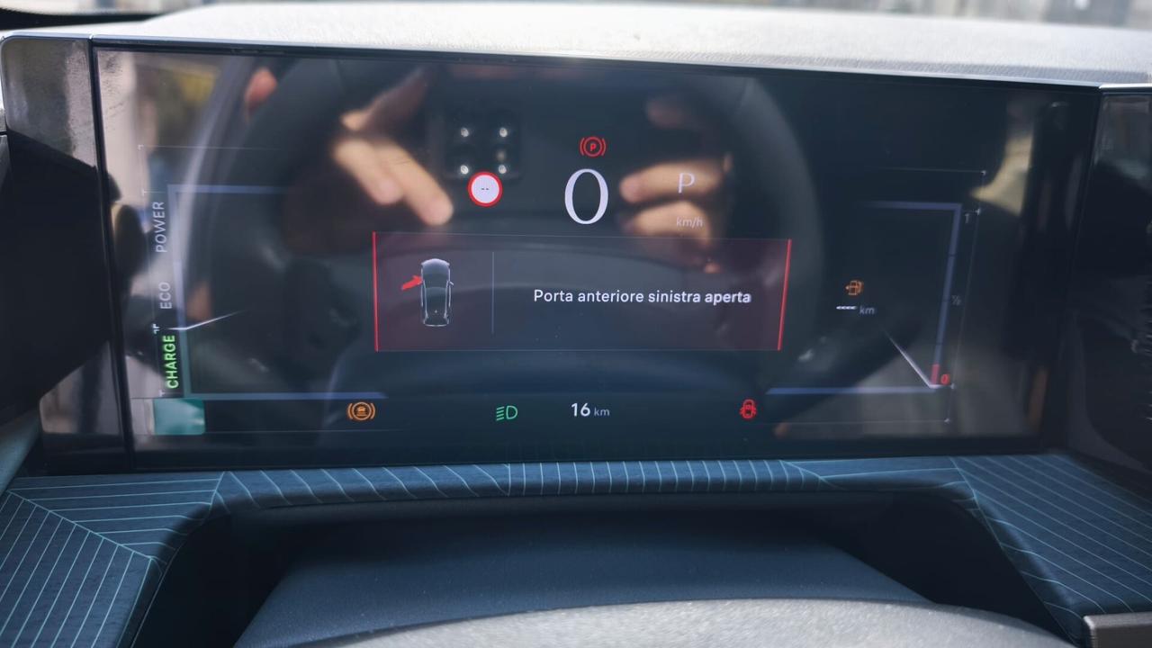 Lancia Ypsilon Hybrid e-DCT