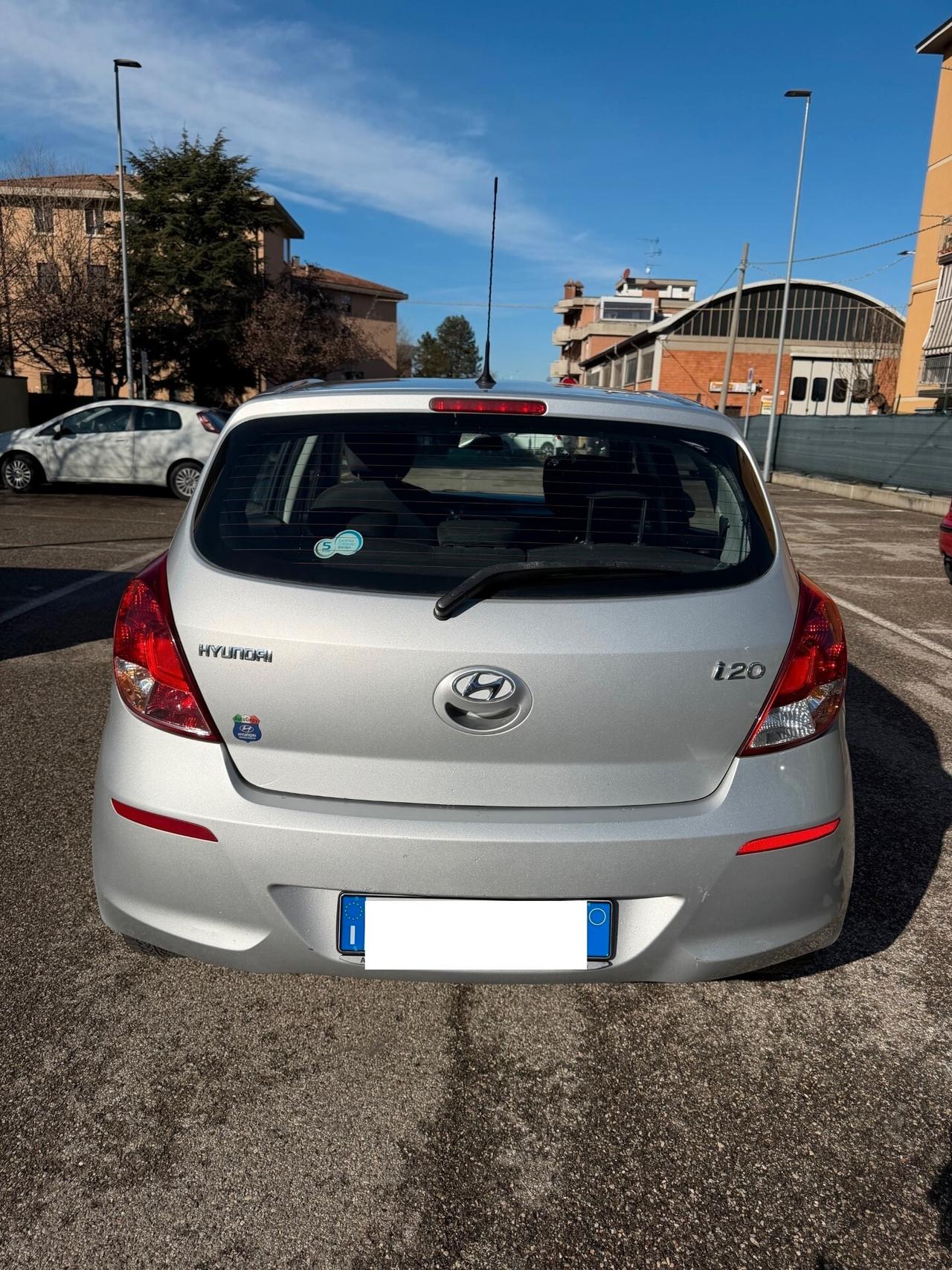 Hyundai i20 1.2 Gpl - NEOPATENTATI - 12 MESI DI GARANZIA -