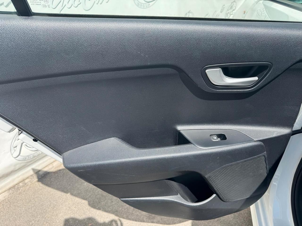 Kia Rio 1.2 MPi 82cv Evolution GPL CarPlay Camera