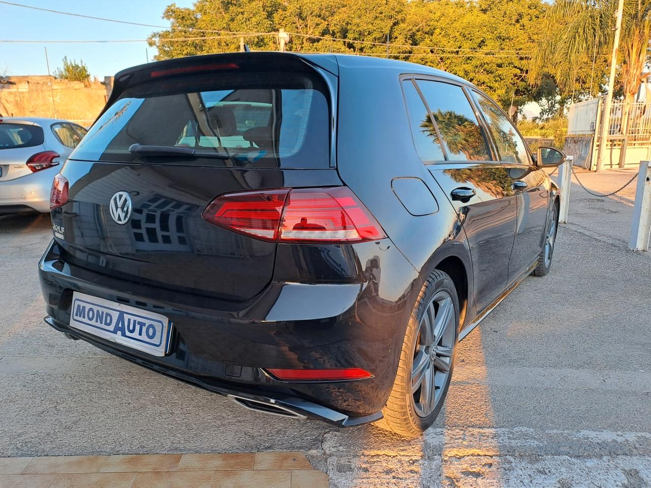 Volkswagen Golf 7.5 2.0 TDI R LINE 150 CV 2020 29MILA KM