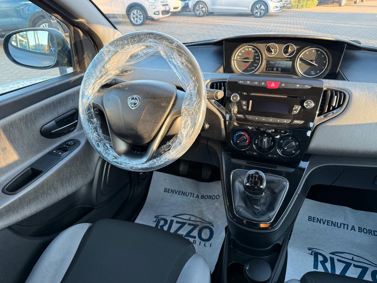 Lancia Ypsilon 1.2 69 CV 5 porte Gold