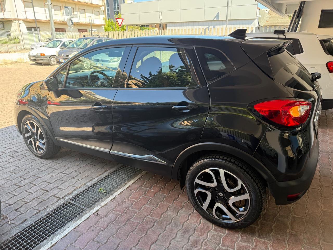 Renault Captur dCi 8V 90 CV EDC Start&Stop Energy Iconic