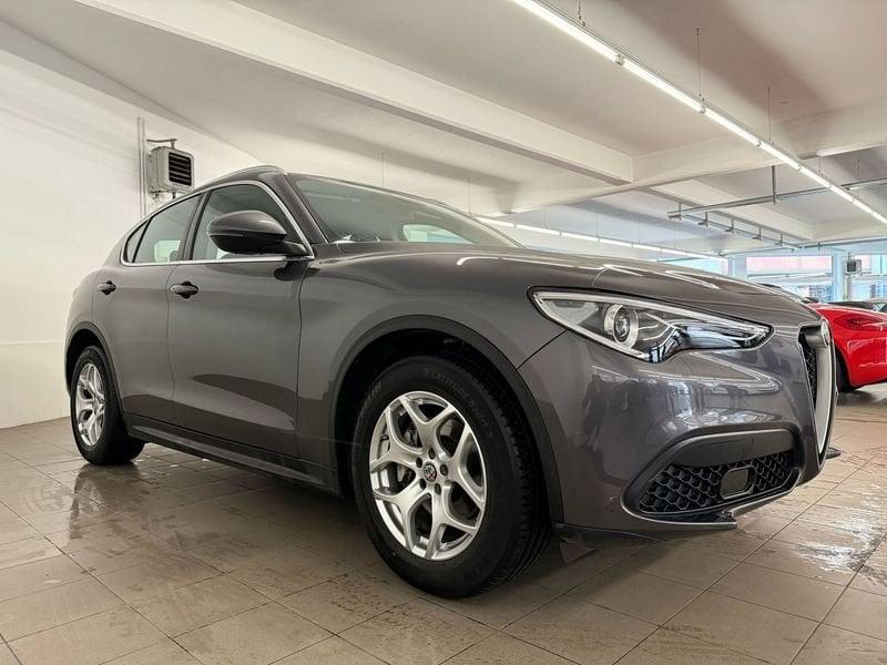 Alfa Romeo Stelvio 2.2 Turbodiesel 160 CV AT8 RWD Autocarro