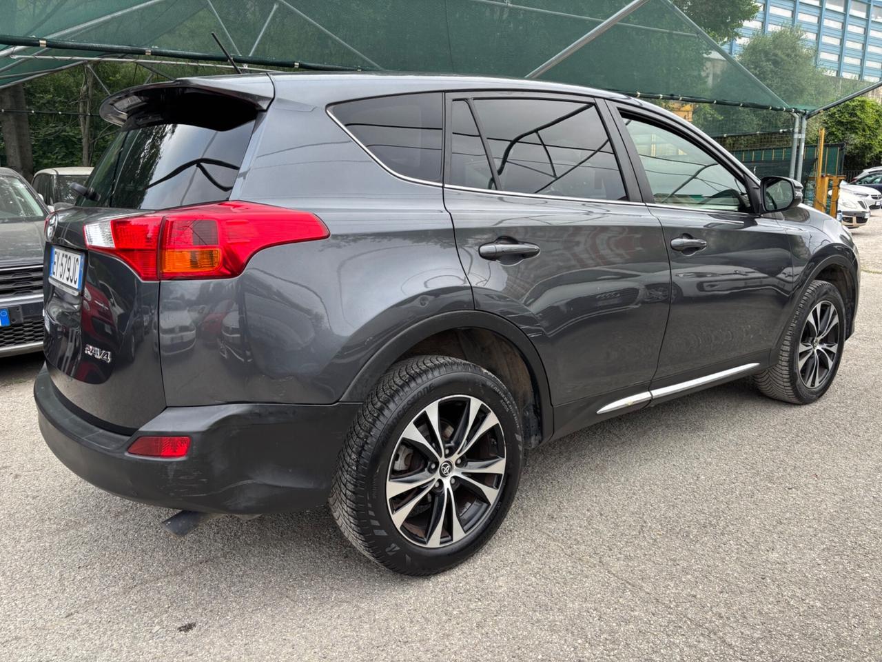 Toyota RAV 4 2.0 D-4D Style