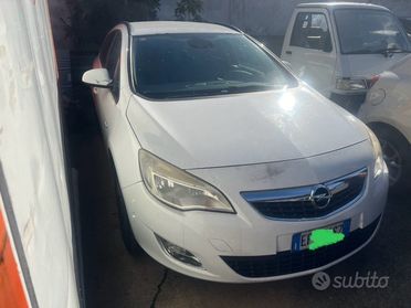 Opel Astra 1.7 Cdti Sports Tourer Problemi Motore