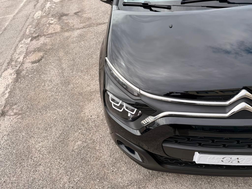 Citroen C3 1.2 puretech Shine s&s 83cv neopatentati