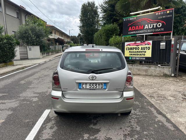 TOYOTA Corolla Verso 2.0 16V D-4D Sol