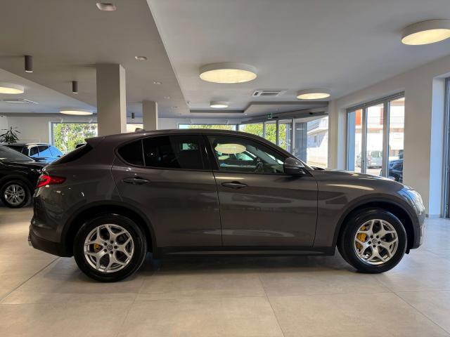 Alfa Romeo Stelvio 2.2 t Business Q4 190cv auto