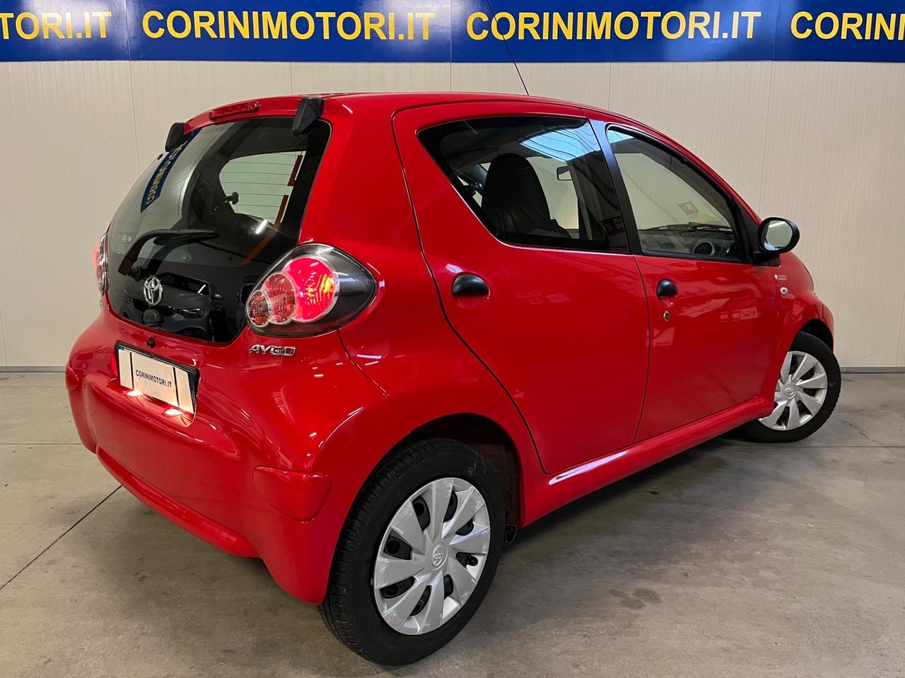 Toyota Aygo 1.0 12V VVT-i 5 porte Active Connect