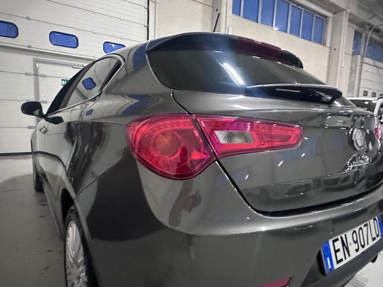 Alfa Romeo Giulietta 2.0 JTDm-2 140 CV Distinctive