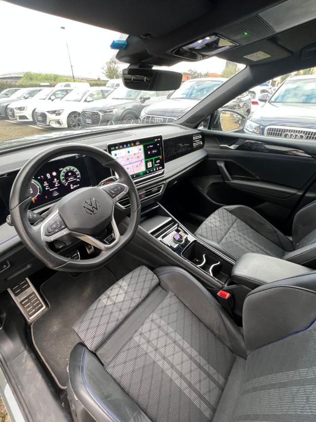 VOLKSWAGEN Tiguan 2.0 TDI 150 CV SCR DSG R-Line FARI MATRIX