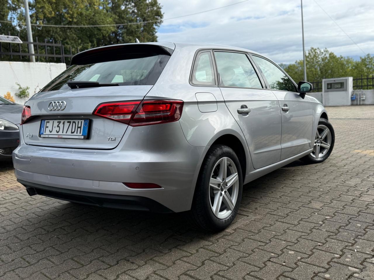 Audi A3 SPB 1.6 TDI 116 CV S tronic Sport