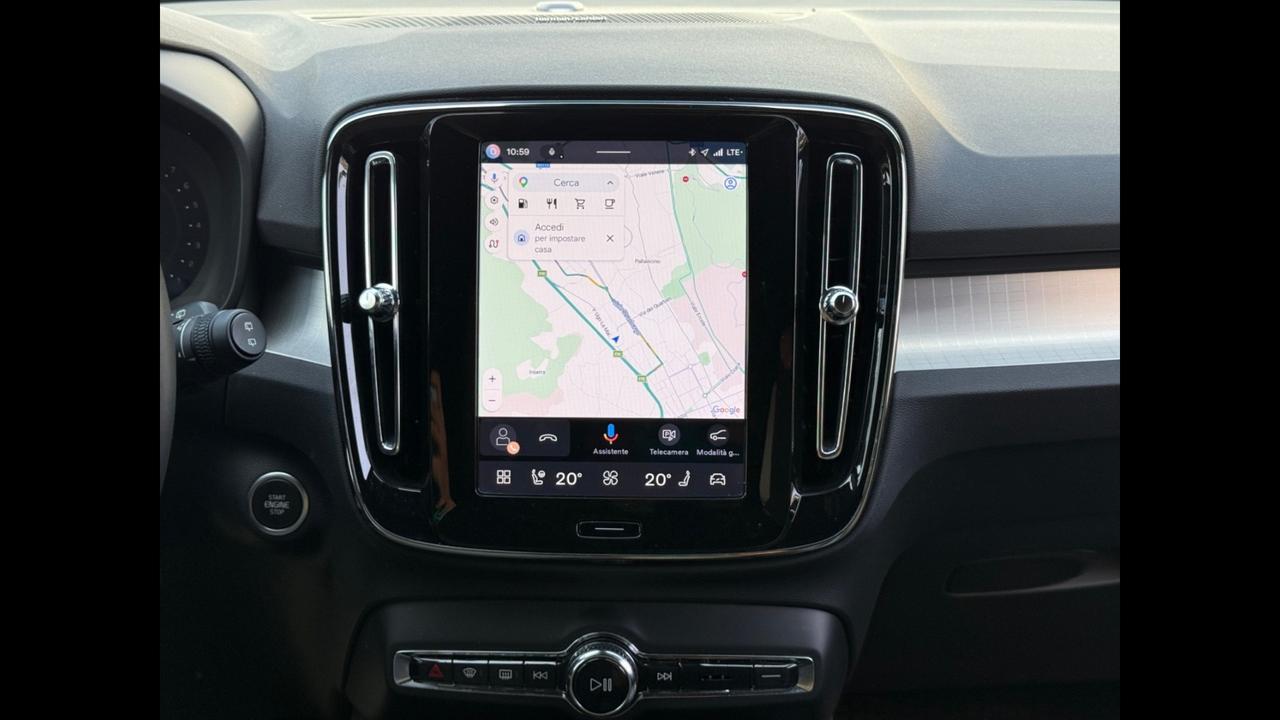 VOLVO XC40 Plus Black Edition B3 AUT