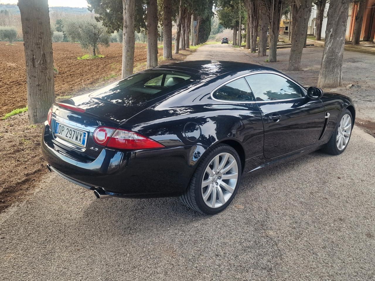 Jaguar XK 4.2 V8 Coupé - Solo 38.000 km !!!