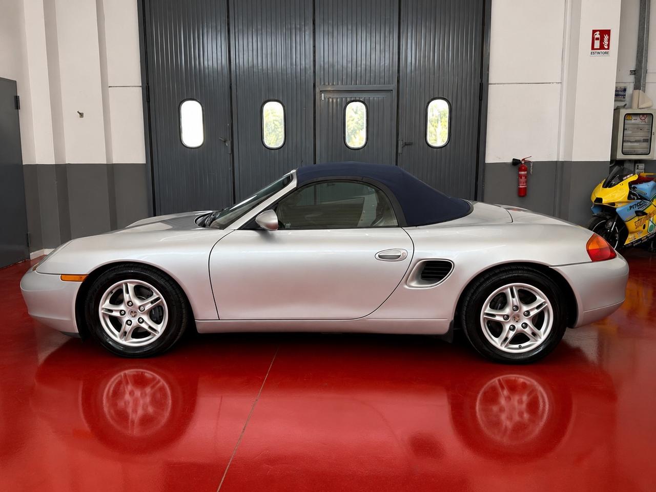 Porsche Boxster 2.5i 24V cat