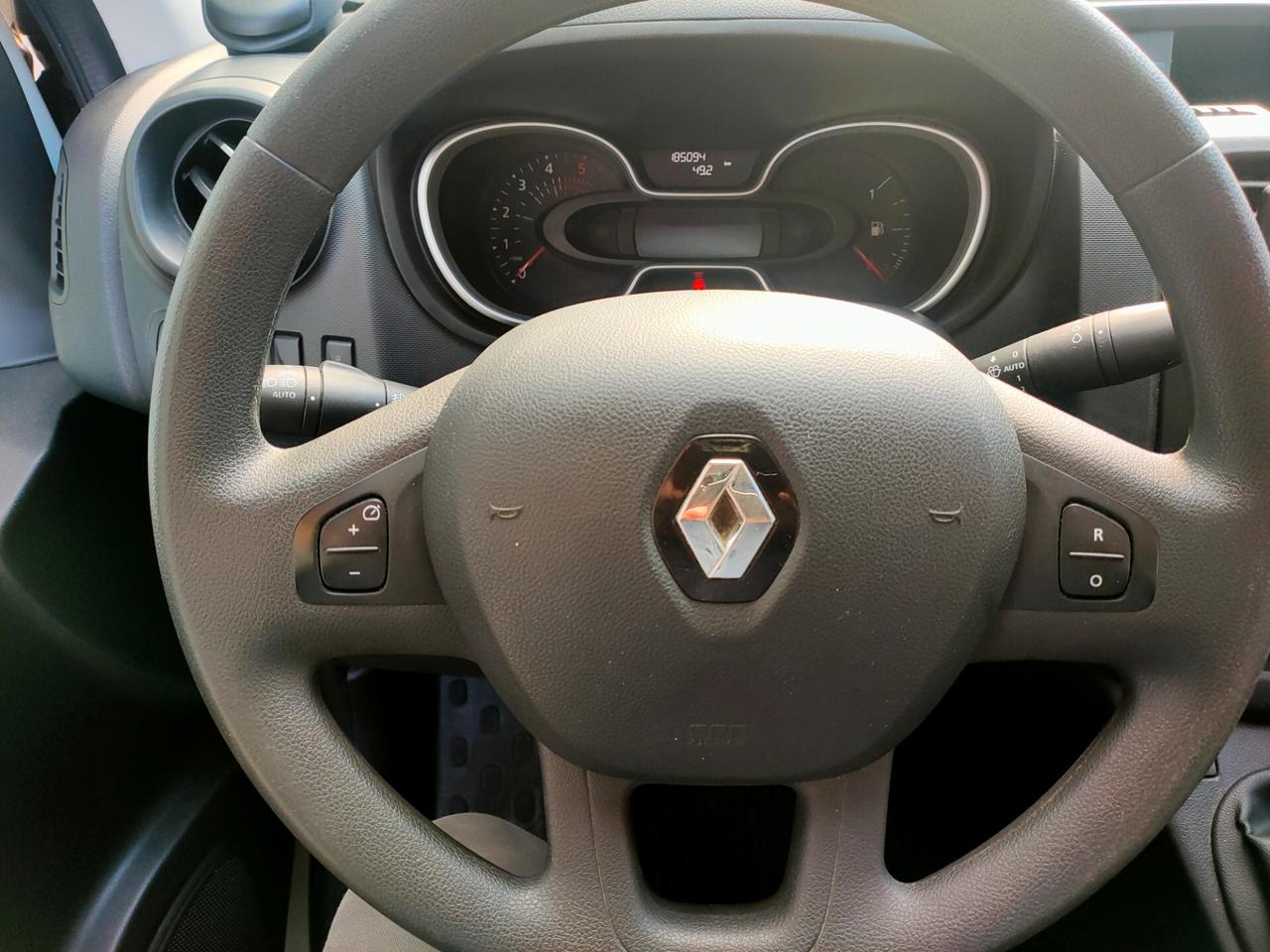 Renault Trafic 3 posti anteriori